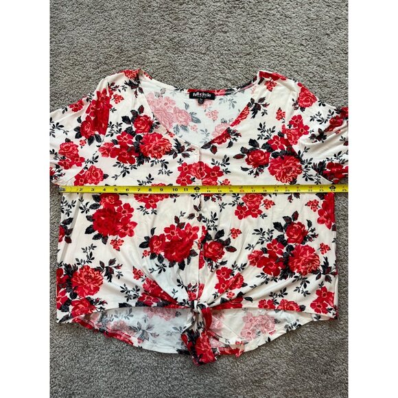 Full Circle Trends Floral Button-Front Tie Hem Top Size 2X Soft Comfort Red Rose - Picture 3 of 8